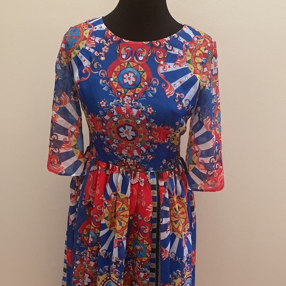 Long Dress - Picture 2 of 7